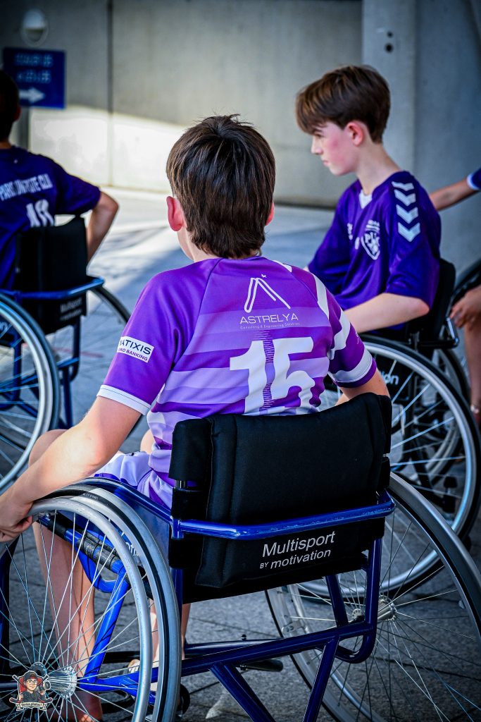 fte-des-120-ans-du-puc-paris---20-06-2026---florian-nicolas-perez-30_55347828960_o Enfants jouant au basket fauteuil